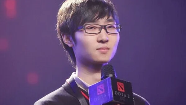 Hui Chen Zhou tham gia các buổi tọa đàm và chia sẻ kinh nghiệm chơi Dota 2 cùng cộng đồng