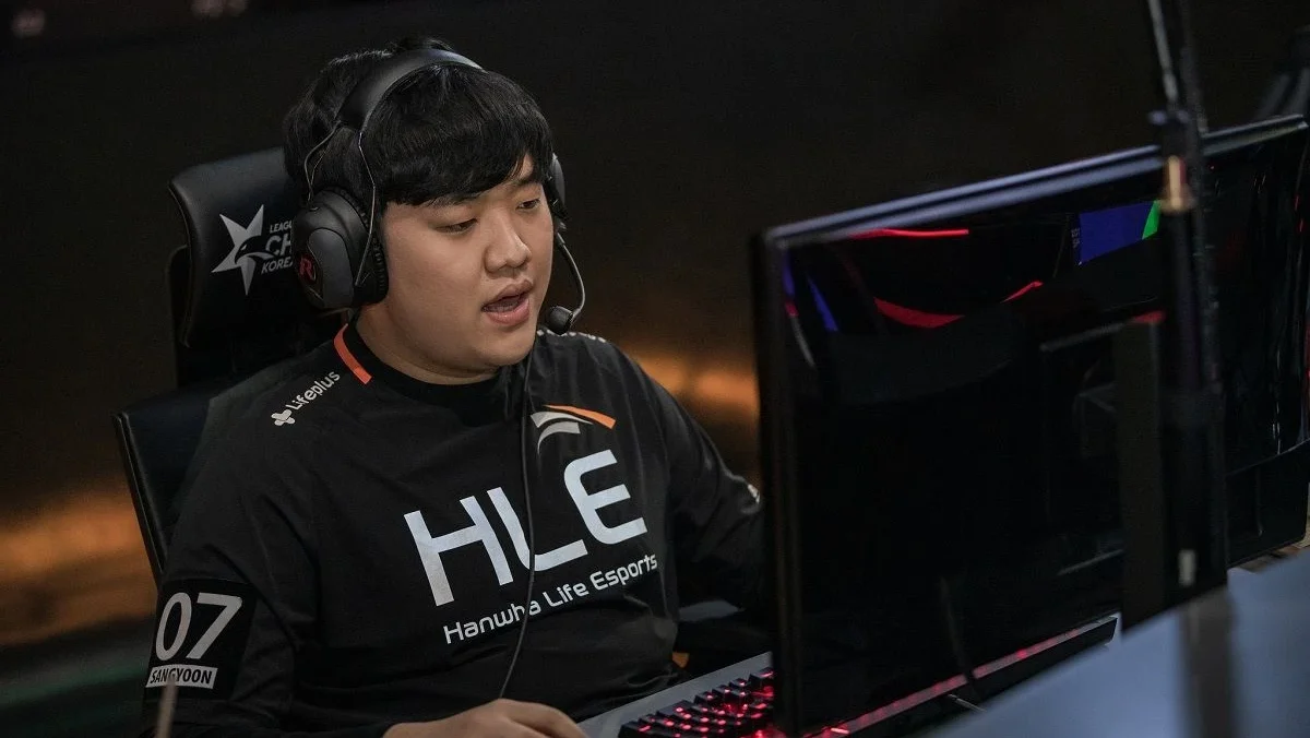 Sang-yoon Jang, hay Sangyoon, là một tuyển thủ eSports chuyên nghiệp Hàn Quốc chuyên về bộ môn Liên Minh Huyền Thoại